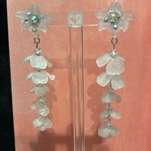 Vintage White Flower & Crystal Earrings-Boutique